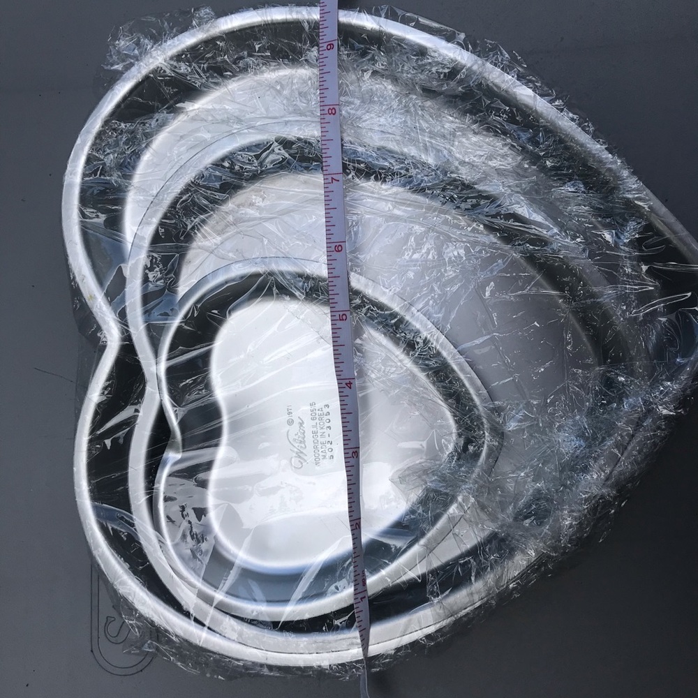 Wilton heart cake pan